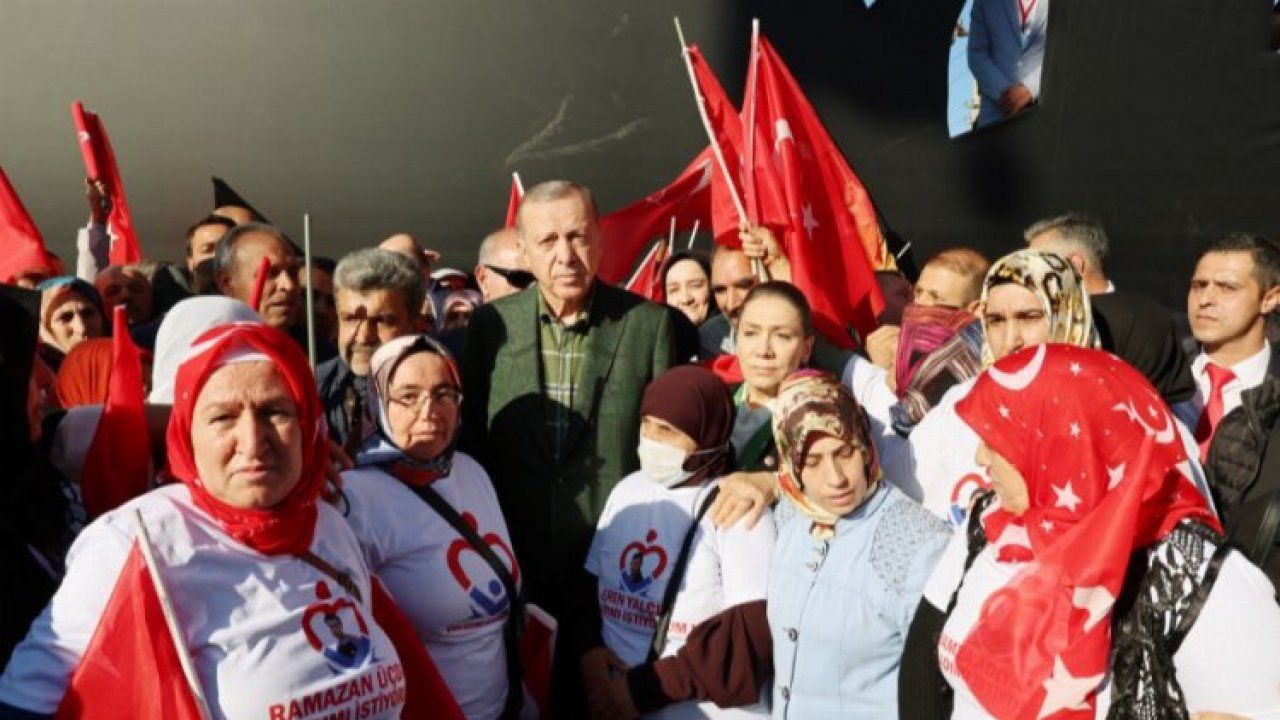 Cumhurbaşkanı Erdoğan, Diyarbakır anneleriyle buluştu