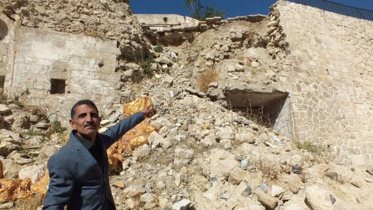 Hüsamiye Medresesi ve Sahabe Mezarı Külliyesi 4 yıldır bürokratik engelleri takılıyor