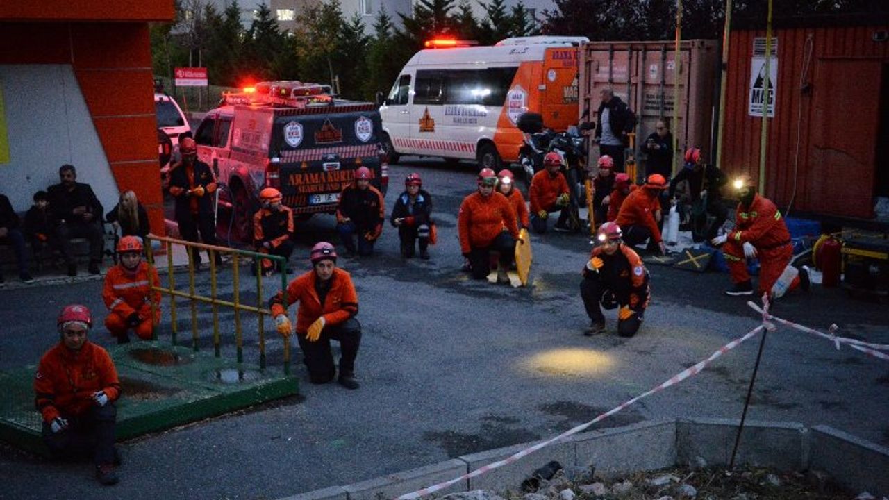 İstanbul Beylikdüzü'nde 'afetlere hazırlık' eğitimi