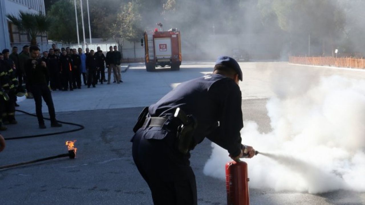 Manisa'da İtfaiye ve Jandarma'dan yangın tatbikatı