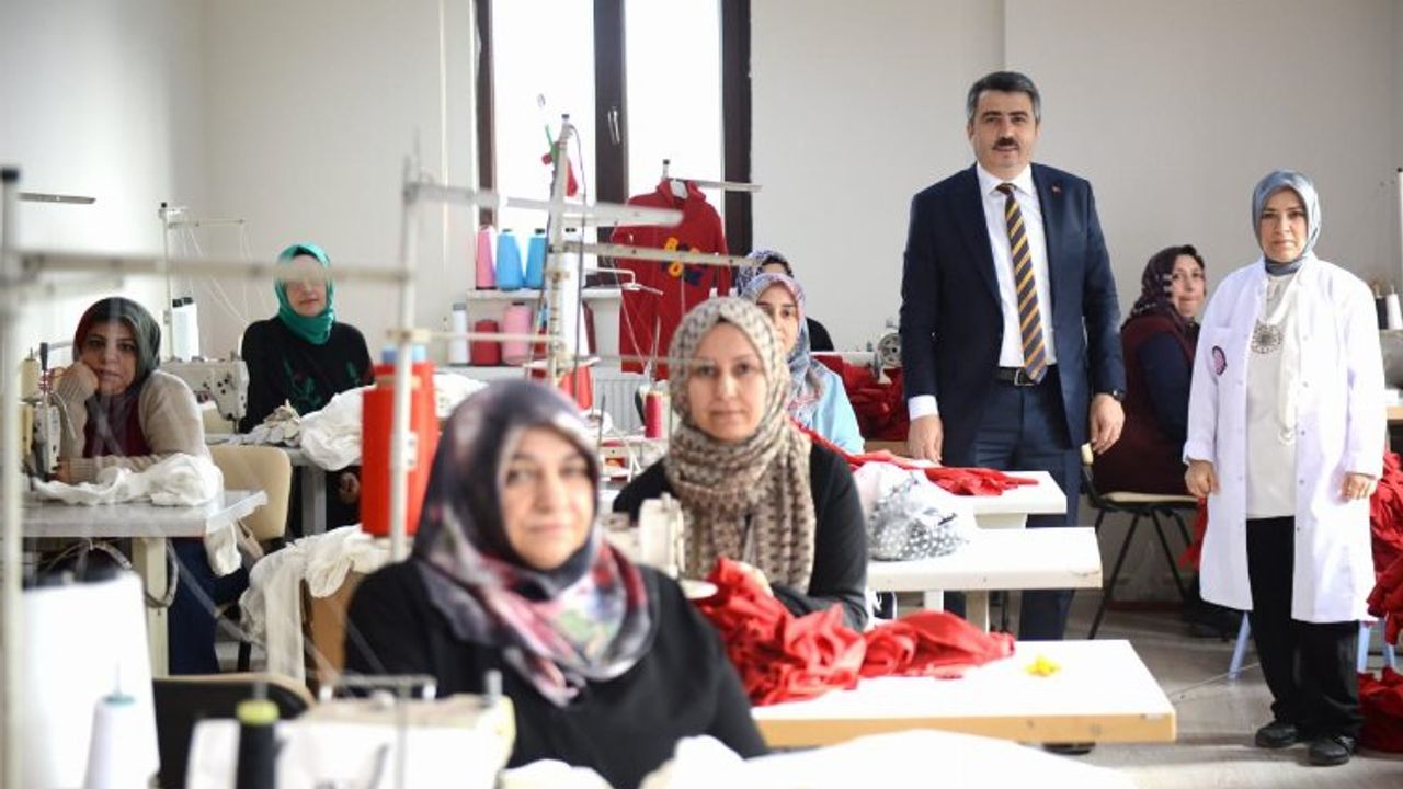Bursa Yıldırım'da kadınlar kooperatifleşerek üretiyor