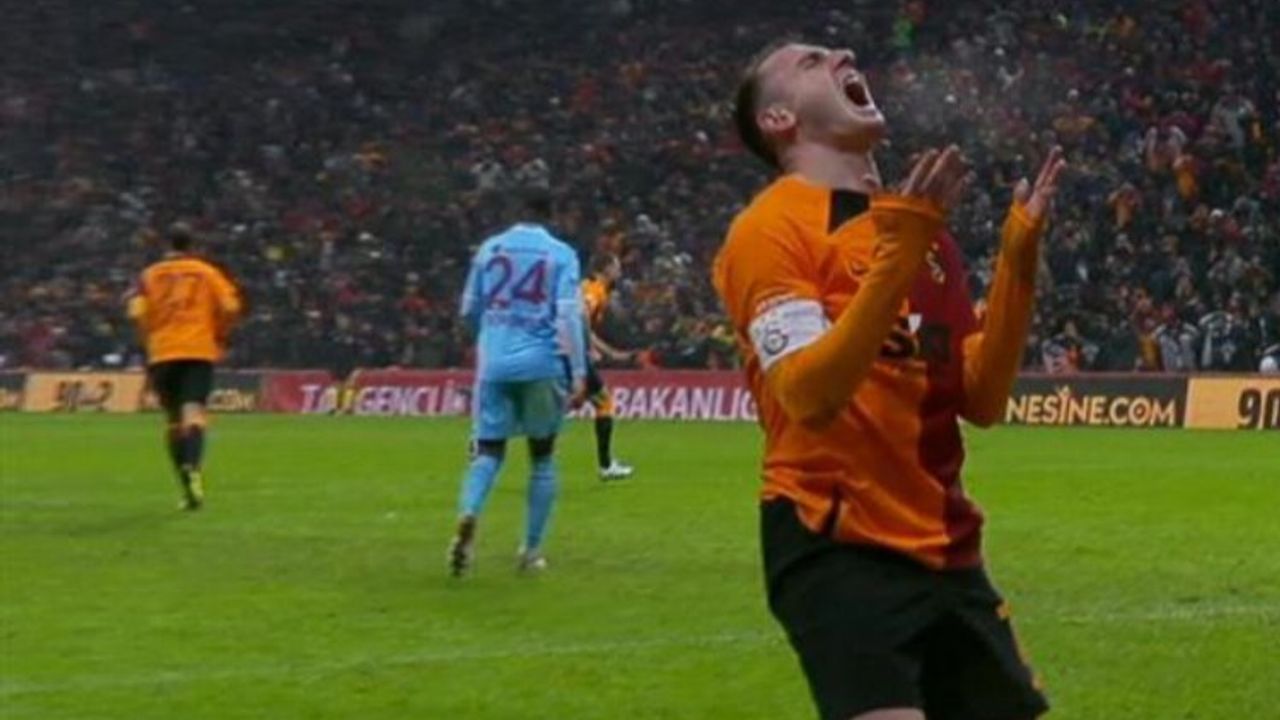 Galatasaray kendi evinde Trabzonspor'u 2-1 mağlup etti.