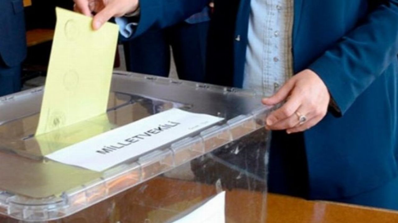 Keşan'da Seçim Kurulu sandıkları topluyor