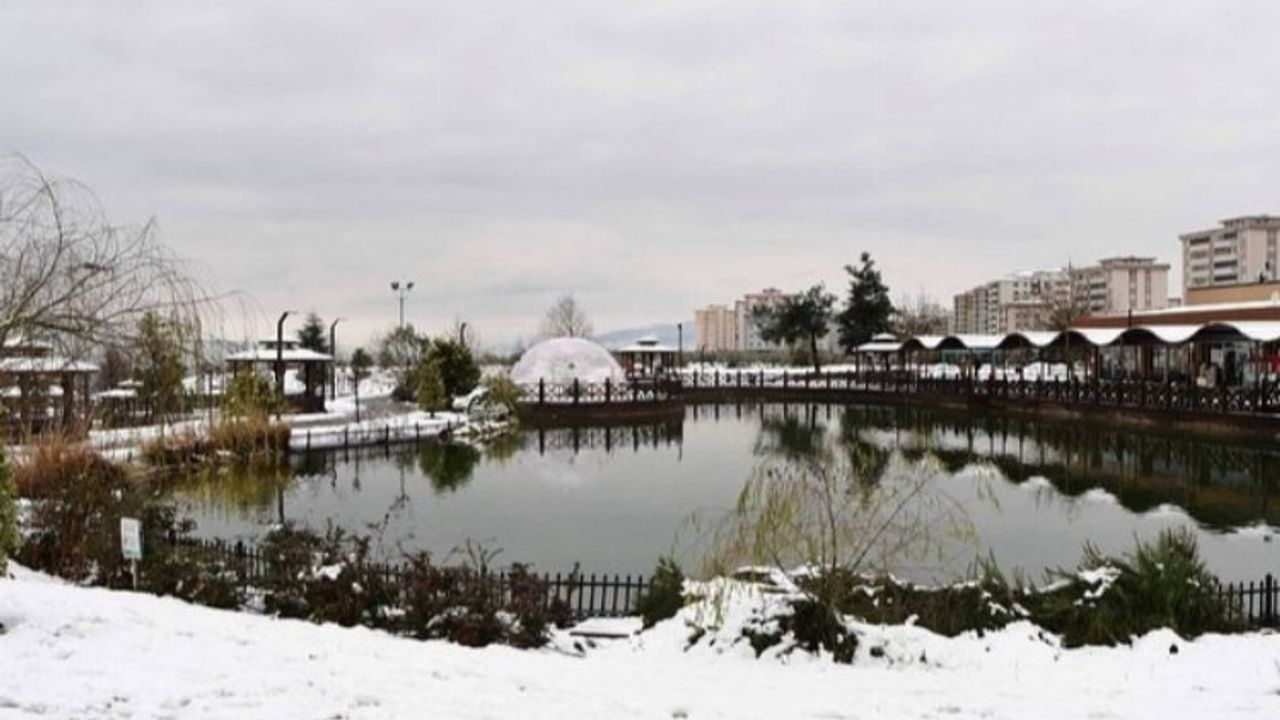 Kahramanmaraş'ta Başkan Güngör’den ekibine kar fotoğraflı teşekkür