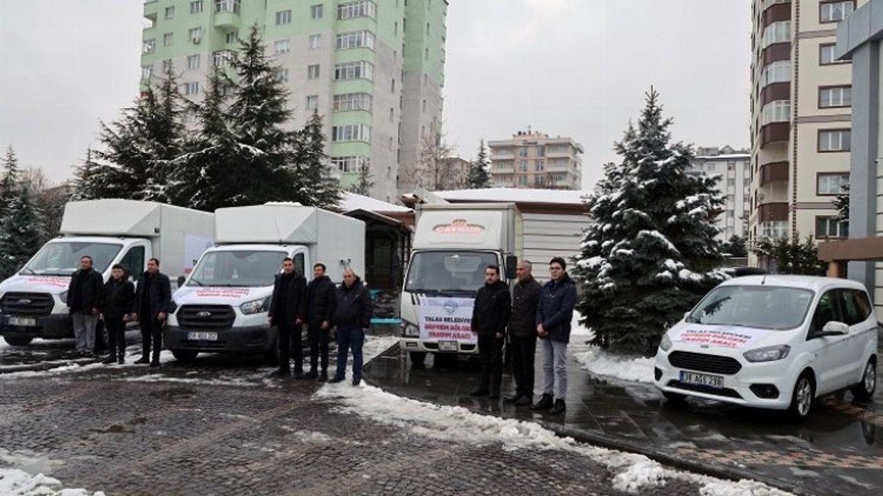 Kayseri Talas'tan yardım konvoyu