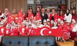 Kütahyalı miniklerden bayram kutlaması