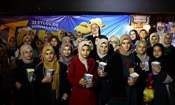 Sivas'ta çocuklar 'TAY' filmini ücretsiz izliyor