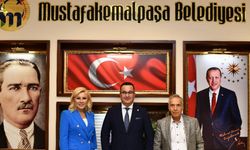 Usta gazeteciler Bursa'da 'dünyanın en büyük makamı'na konuk oldu
