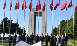 NATO Genel Sekreteri Stoltenberg Şehitler Abidesi'nde