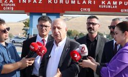Sincan'da tutuklu gazetecilere Özdağ'dan ziyaret