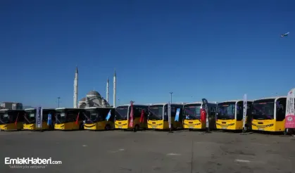 Anadolu Isuzu, Trabzon Büyükşehir Belediyesi’ne 19 adet otobüs teslim etti.