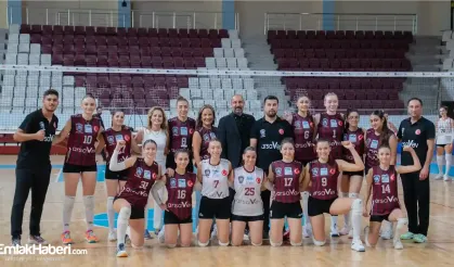 arsaVev, Cumhuriyet Bayramı’nda Hatay Voleybol Takımı’nı Ziyaret Etti