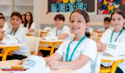 Zekât, fitre ve bayram bağışlarınız   Darüşşafakalı öğrencilerin geleceğini aydınlatıyor!