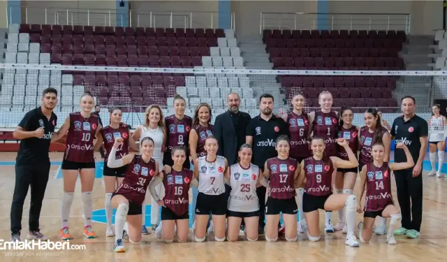 arsaVev, Cumhuriyet Bayramı’nda Hatay Voleybol Takımı’nı Ziyaret Etti