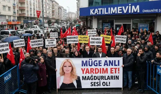 Katılımevim Önünde Yüzlerce Mağdurdan Protesto