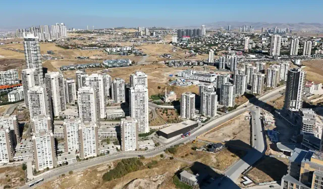 Konut fiyatları kağıt üzerinde duruyor, kasada düşüyor