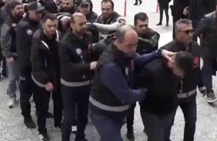 Tapuda "İkiz İlan" Dolandırıcılığı Şebekesi