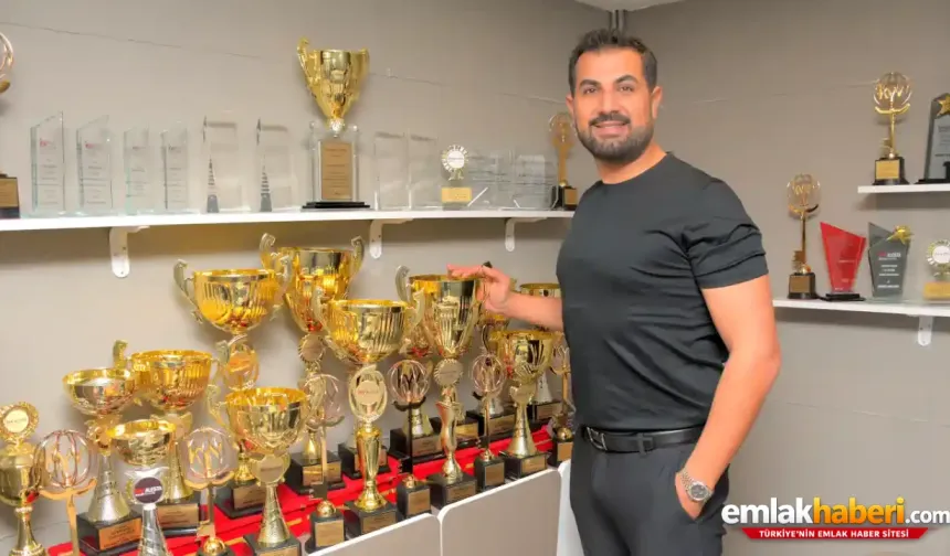 Para Döner Dolaşır, Gayrimenkulü Seçer...