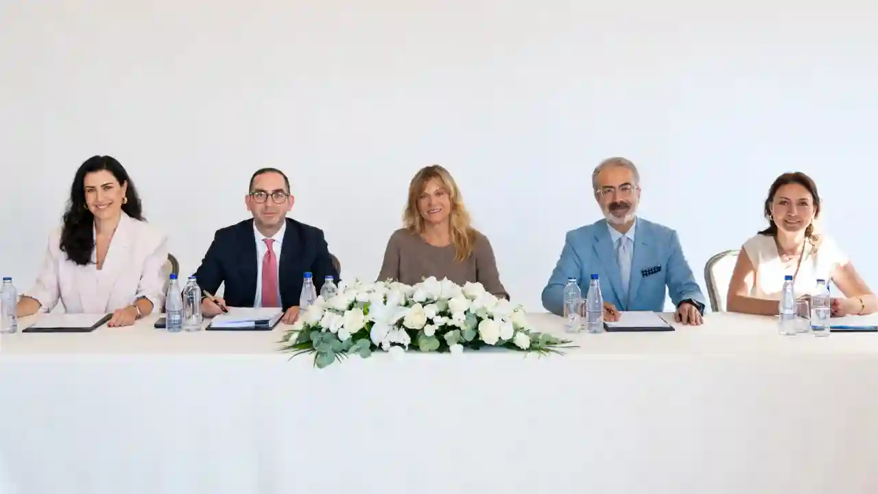 Çeşme'de "Otel Kılıfında Rezidans" Tartışması Büyüyor